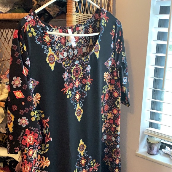 Colorful lightweight shift dress - Picture 1 of 2